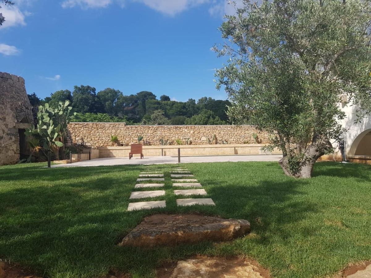 Casale Donna Rosa Bed & Breakfast Sannicola Exterior photo